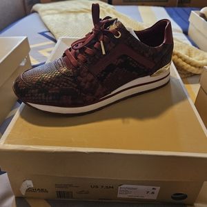 MK sneaker